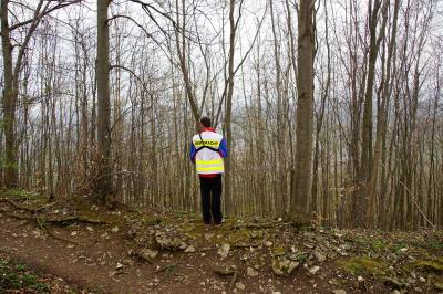 Erkenbrechtsweiler: Absturz zweier gleitschirmflieger endet glimpflich